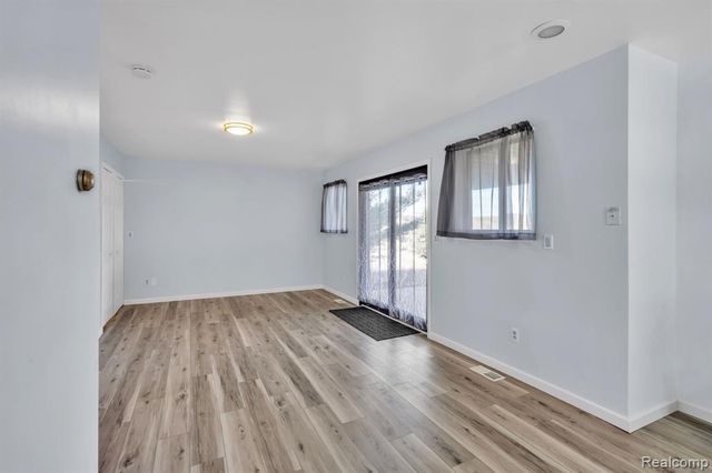 14269 Cole Road, Linden, MI 48451