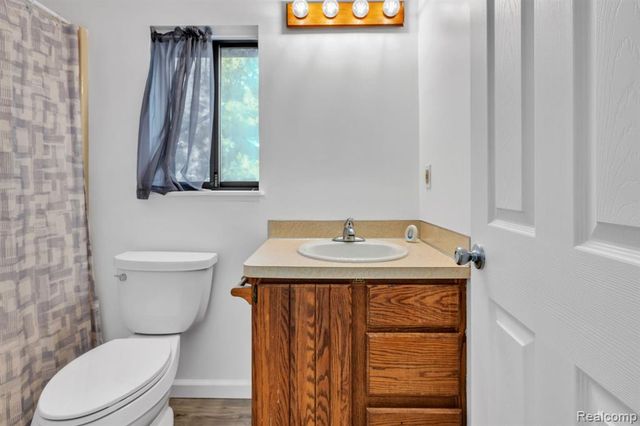 14269 Cole Road, Linden, MI 48451