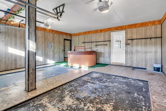 14269 Cole Road, Linden, MI 48451