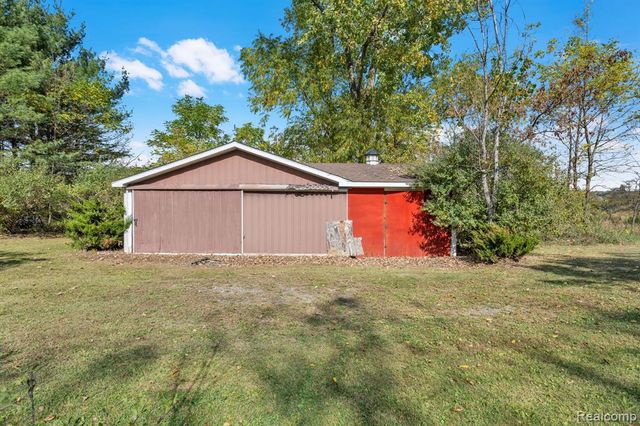 14269 Cole Road, Linden, MI 48451