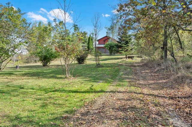14269 Cole Road, Linden, MI 48451