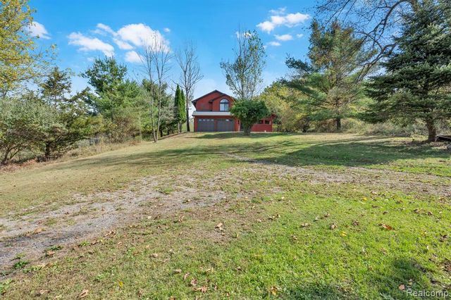 14269 Cole Road, Linden, MI 48451