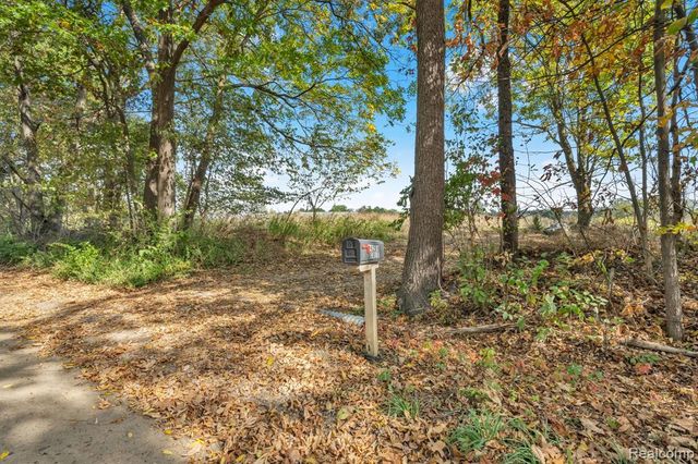 14269 Cole Road, Linden, MI 48451