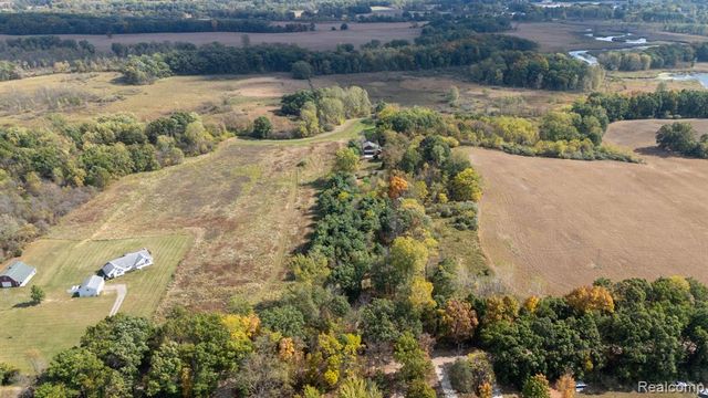 14269 Cole Road, Linden, MI 48451