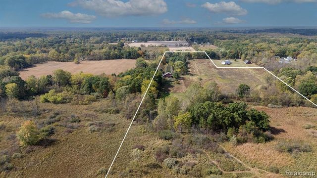 14269 Cole Road, Linden, MI 48451