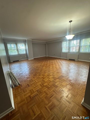 31 Woodland Street 2k, Hartford, CT 06105
