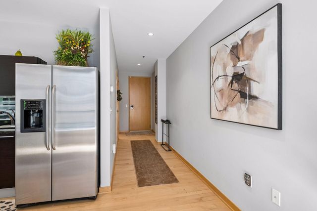 3104 W Lake Street 103, Minneapolis, MN 55416