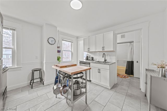 1356 W 58th Street, Cleveland, OH 44102