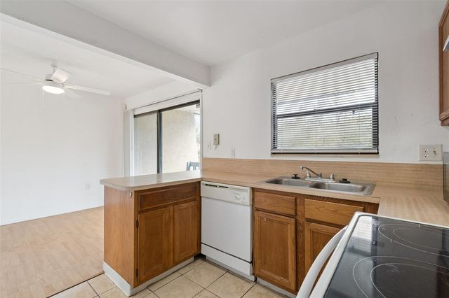 2811 SW ARCHER ROAD A2, Gainesville, FL 32608