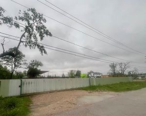 1 Bobby Burns Street, Houston, TX 77028