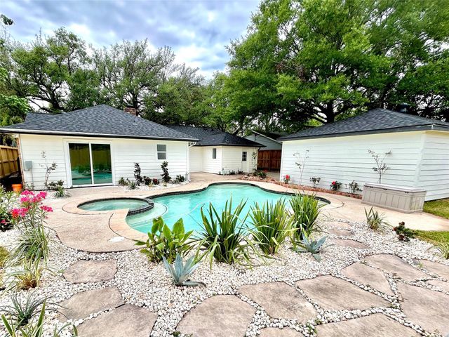 2511 Briarpark Drive, Houston, TX 77042