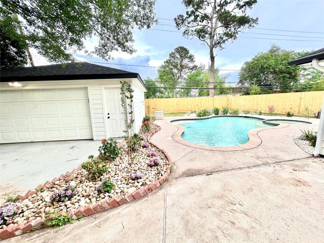 2511 Briarpark Drive, Houston, TX 77042