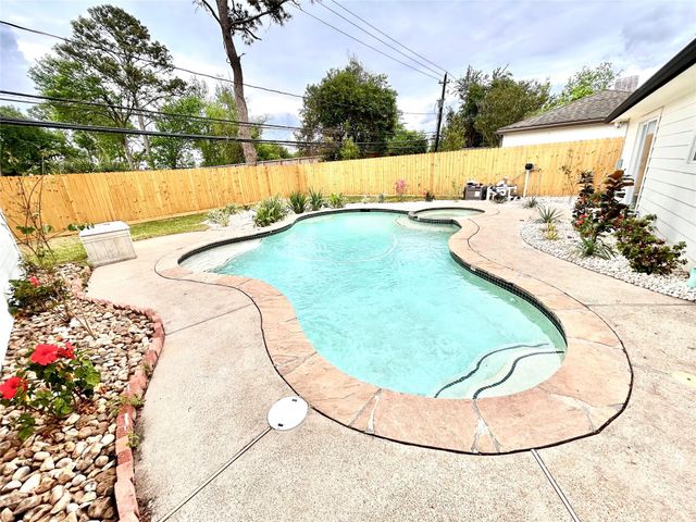 2511 Briarpark Drive, Houston, TX 77042