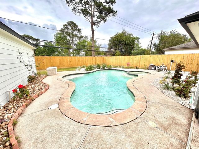 2511 Briarpark Drive, Houston, TX 77042