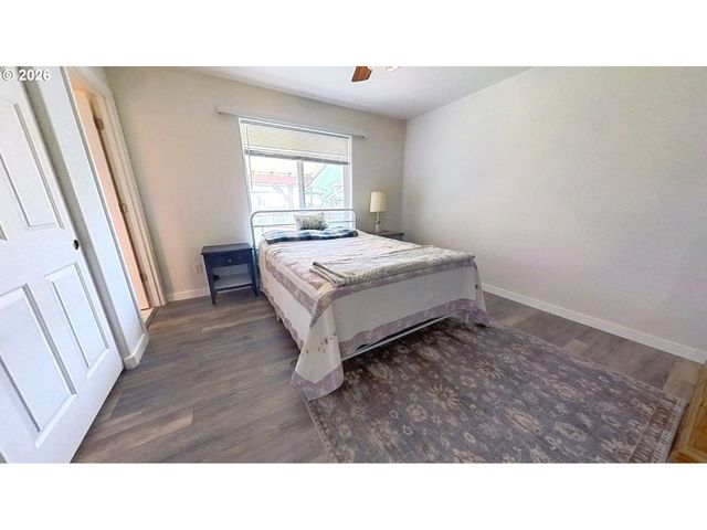 1216 E THIRD Ave, Sutherlin, OR 97479