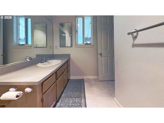 1216 E THIRD Ave, Sutherlin, OR 97479