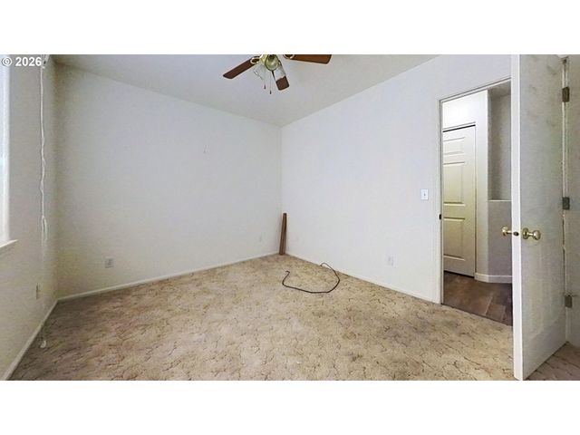 1216 E THIRD Ave, Sutherlin, OR 97479