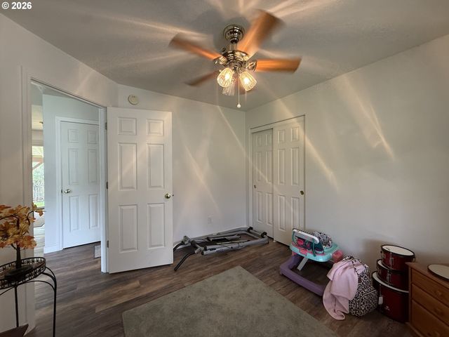 1216 E THIRD Ave, Sutherlin, OR 97479