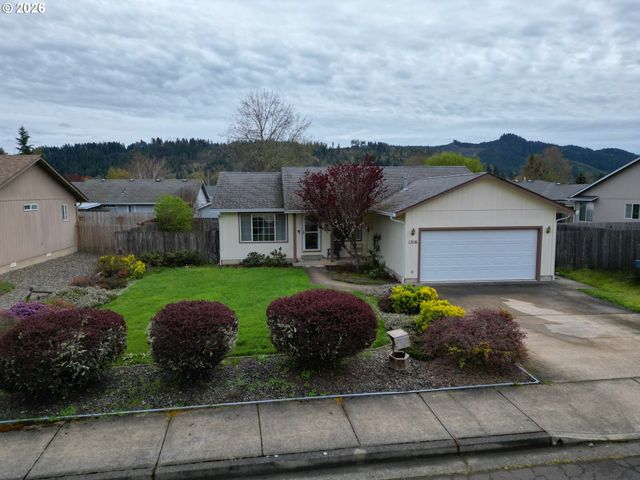 1216 E THIRD Ave, Sutherlin, OR 97479
