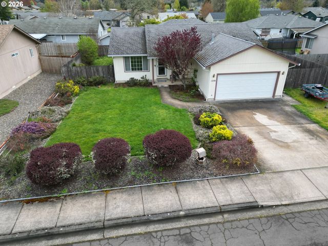 1216 E THIRD Ave, Sutherlin, OR 97479