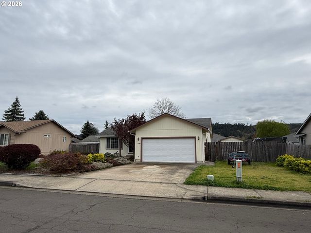 1216 E THIRD Ave, Sutherlin, OR 97479