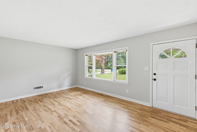 5506 Andover Road, Wilmington, NC 28403
