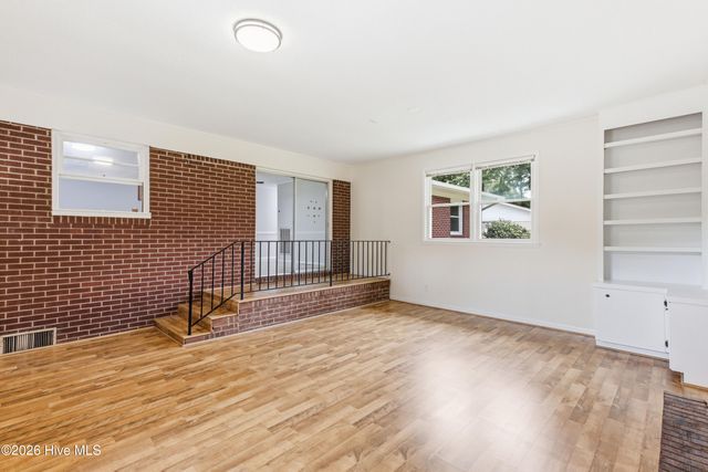 5506 Andover Road, Wilmington, NC 28403