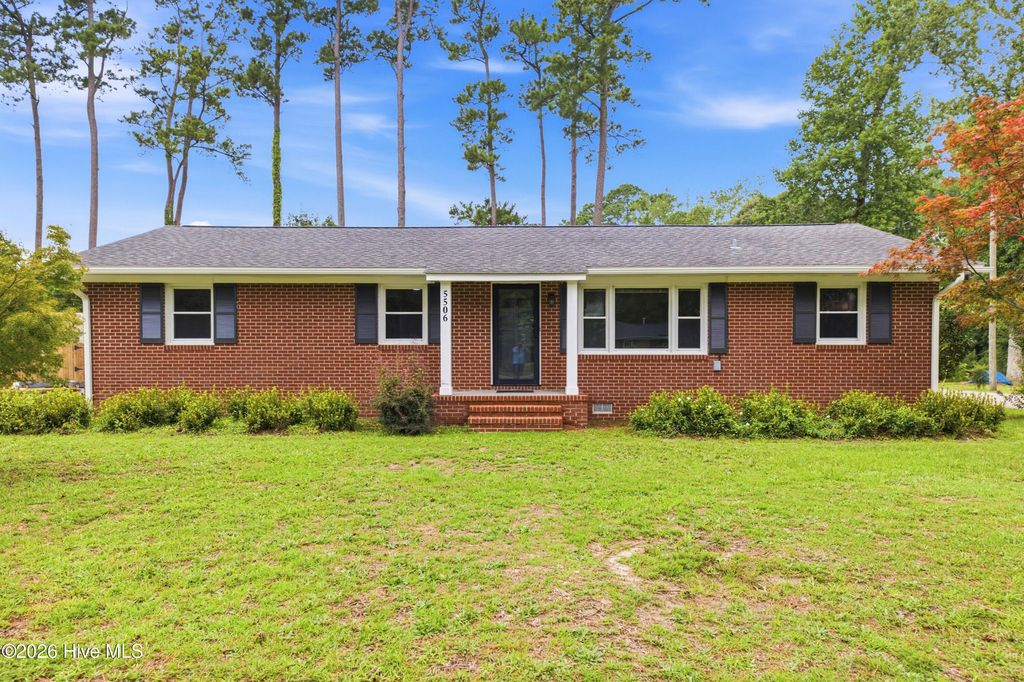 5506 Andover Road, Wilmington, NC 28403