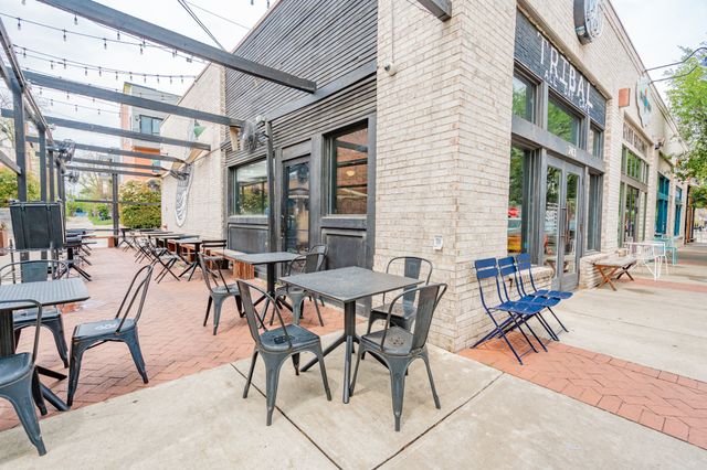 418 Melba Street 101, Dallas, TX 75208