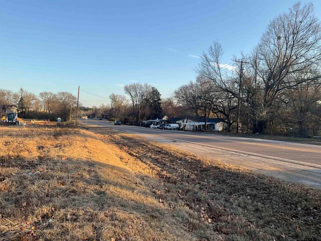 2442 Old Henderson Hwy, Tyler, TX 75702
