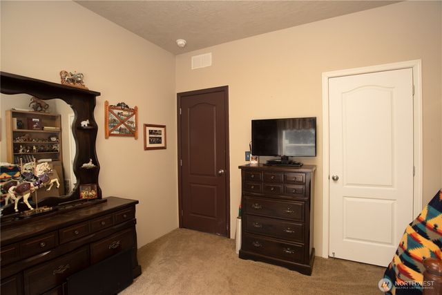 31610 114th Street E, Graham, WA 98338