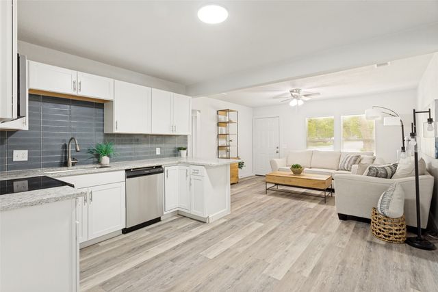 128 NW Lorna Street, Burleson, TX 76028