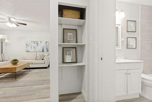 128 NW Lorna Street, Burleson, TX 76028