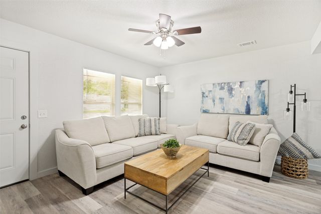 128 NW Lorna Street, Burleson, TX 76028