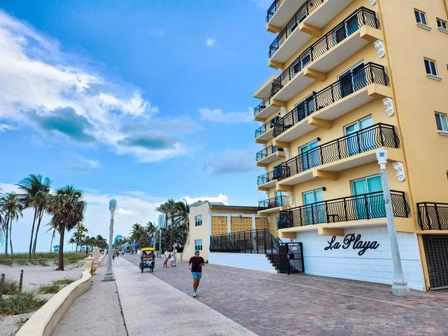 1815 N SURF Road 503, Hollywood, FL 33019