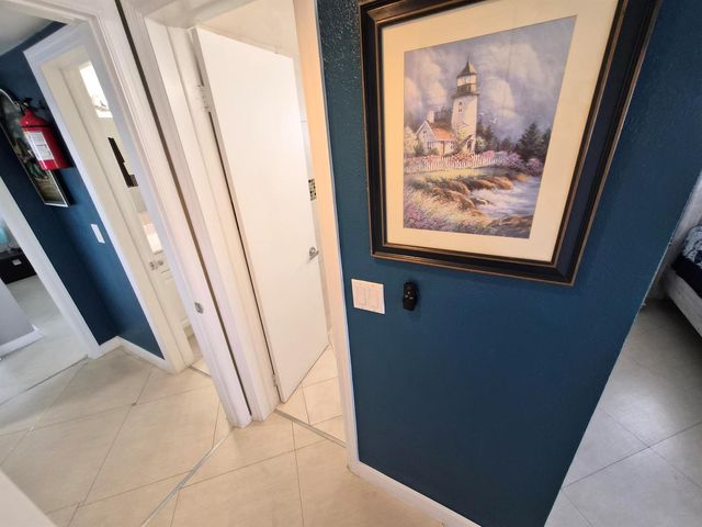 1815 N SURF Road 503, Hollywood, FL 33019