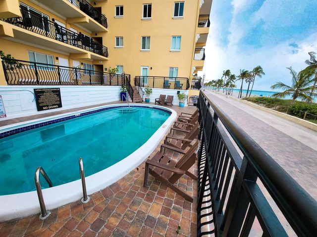 1815 N SURF Road 503, Hollywood, FL 33019