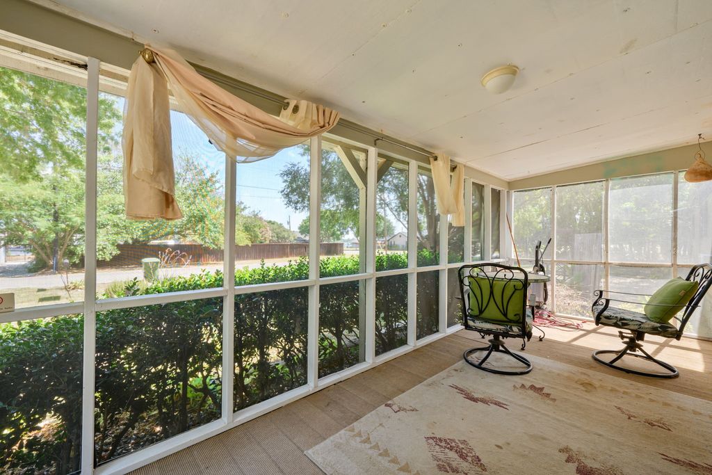 1709 E Apache Trail, Granbury, TX 76048 — photo 5
