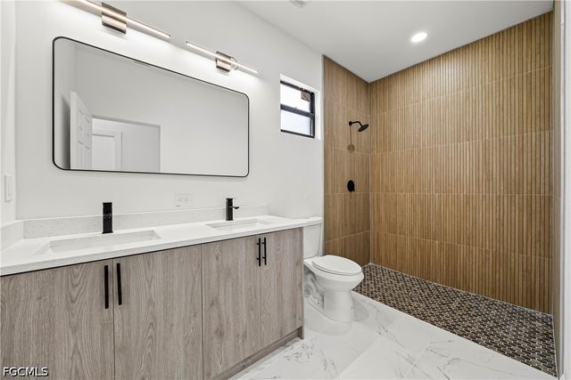 2810 72nd ST W, Lehigh Acres, FL 33971