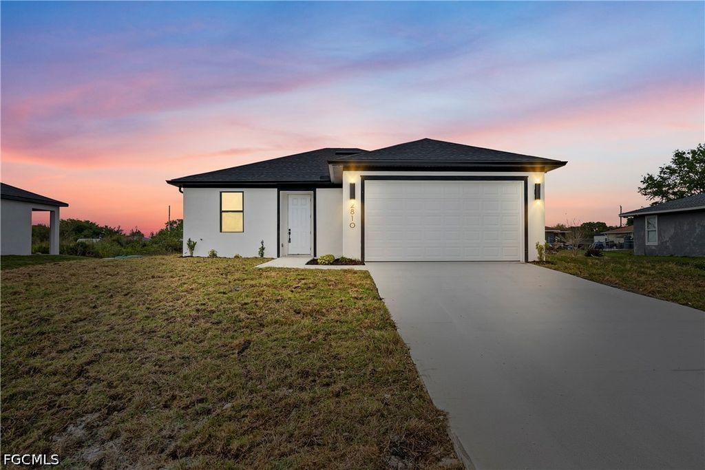 2810 72nd ST W, Lehigh Acres, FL 33971