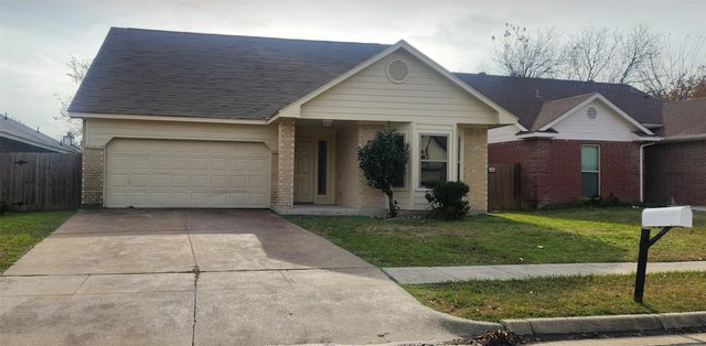 802 Headwater Drive, Arlington, TX 76015