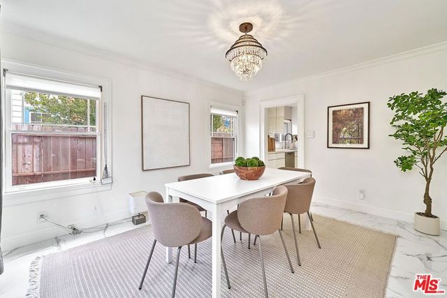 860 S Norton Avenue, Los Angeles, CA 90005