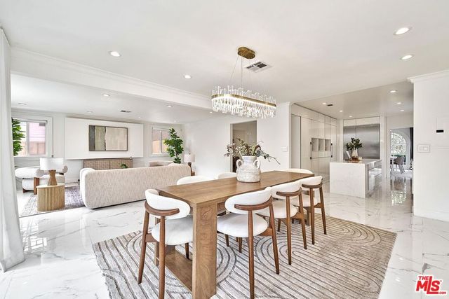 860 S Norton Avenue, Los Angeles, CA 90005
