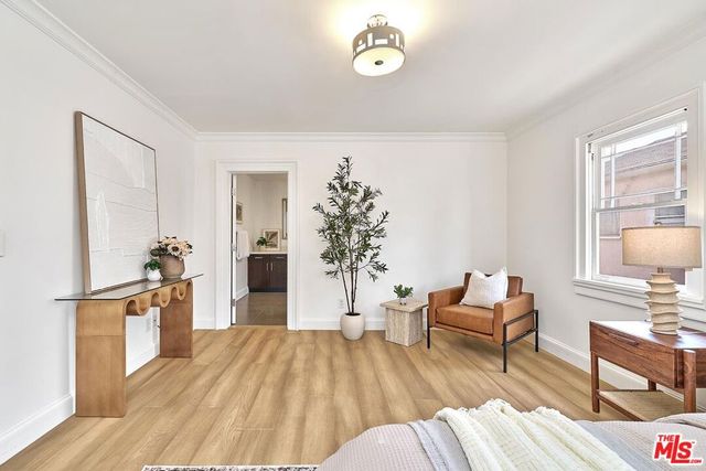 860 S Norton Avenue, Los Angeles, CA 90005