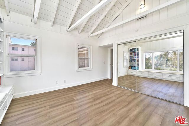 860 S Norton Avenue, Los Angeles, CA 90005