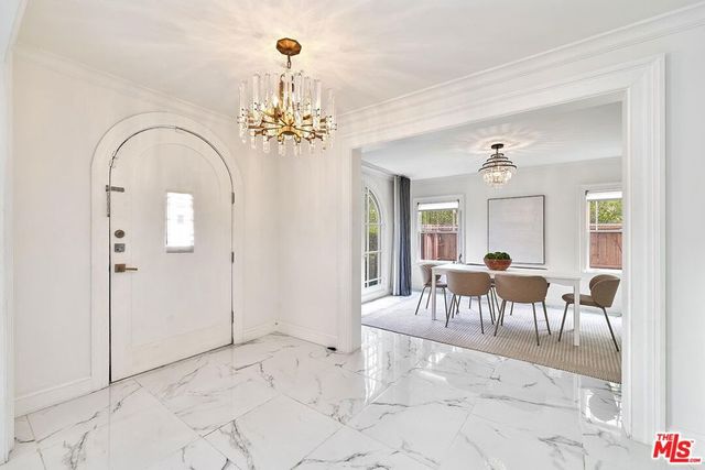 860 S Norton Avenue, Los Angeles, CA 90005