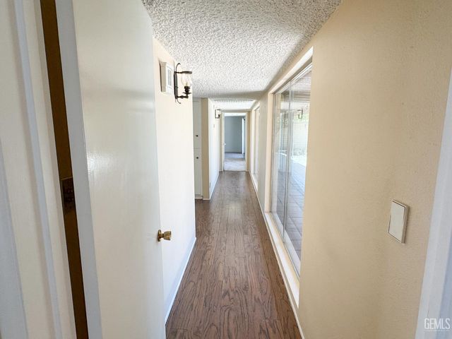 2004 Birchwood Court, Bakersfield, CA 93309