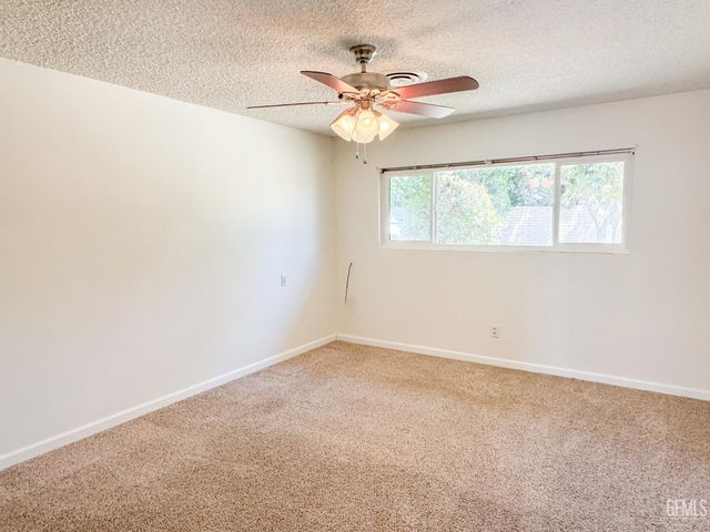 2004 Birchwood Court, Bakersfield, CA 93309