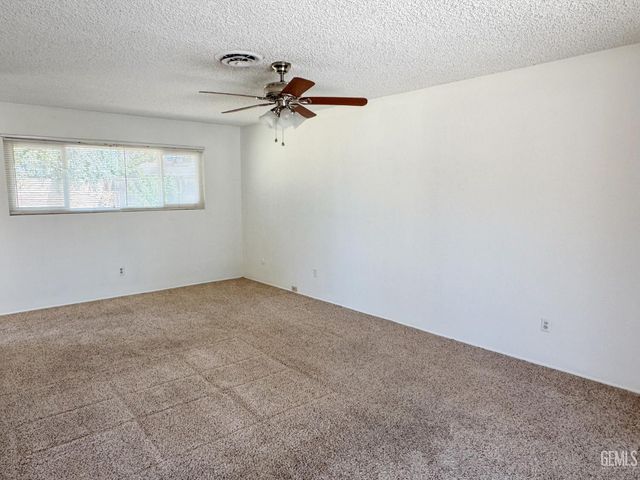 2004 Birchwood Court, Bakersfield, CA 93309