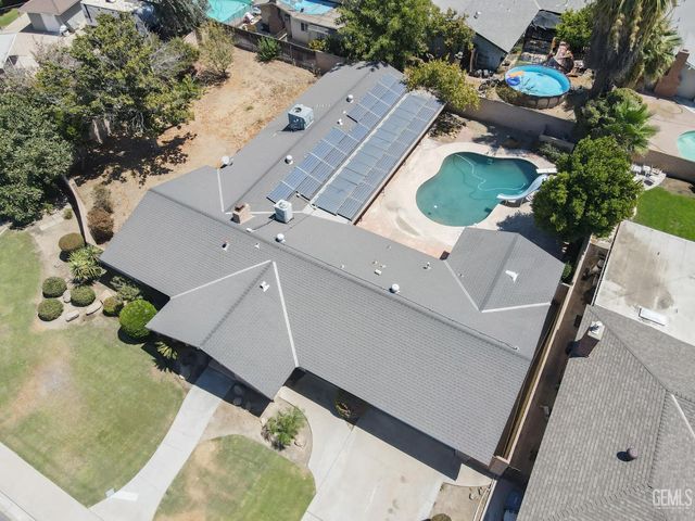 2004 Birchwood Court, Bakersfield, CA 93309